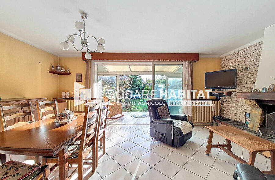 Rare sur le secteur ! Maison semi individuelle avec garage et jardin sans vis-à-vis