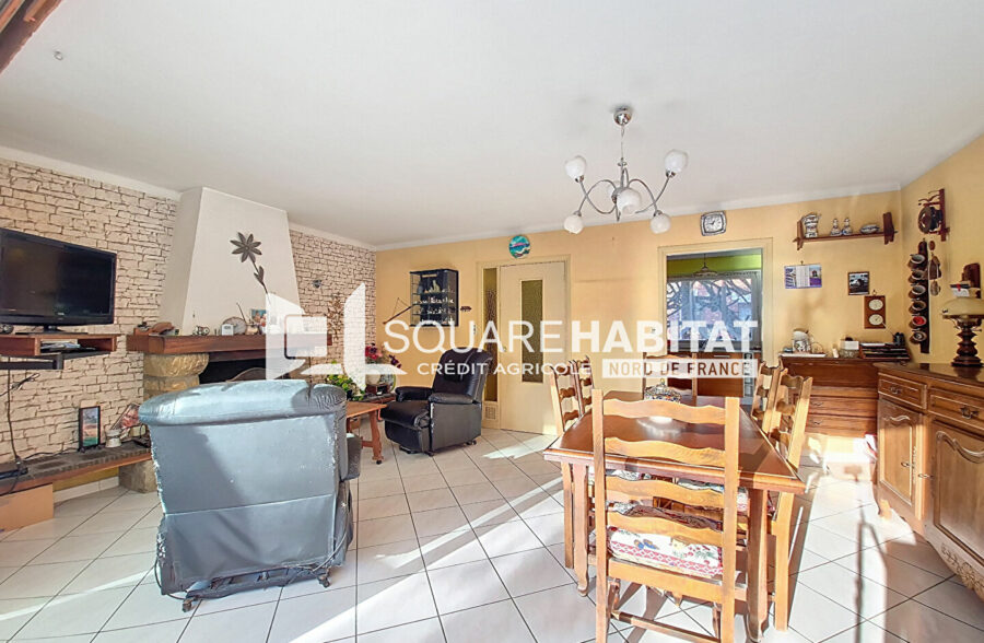 Rare sur le secteur ! Maison semi individuelle avec garage et jardin sans vis-à-vis