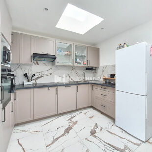 SECTEUR DES FRANCS- 1930 INTEGRALEMENT RENOVEE