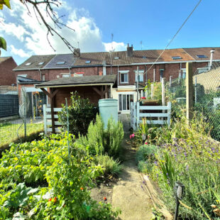 MAISON 1930 AVEC JARDIN
