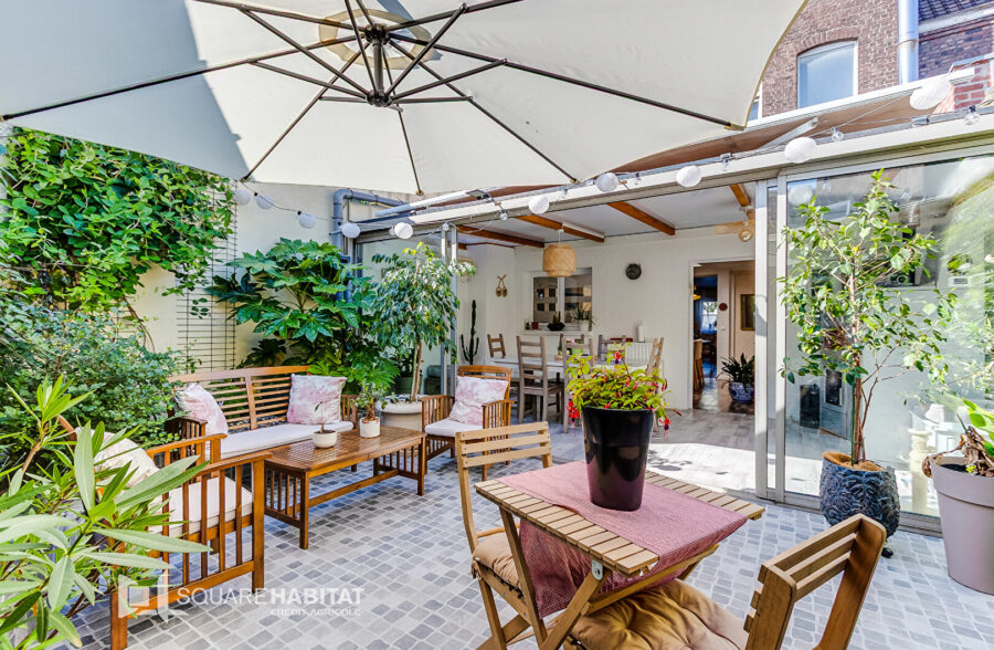 Maison Tourcoing 7 pièce(s) 0200 m2