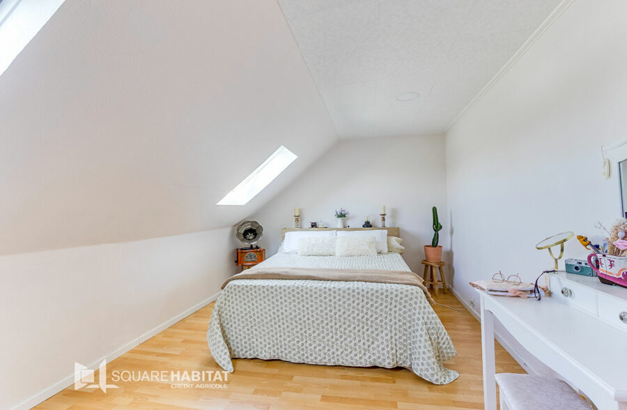 Maison Tourcoing 7 pièce(s) 0200 m2