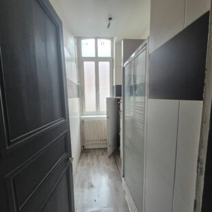 À VENDRE  Maison 7 pièces à rénover 142 m²  Secteur calme, proche transports et commerces