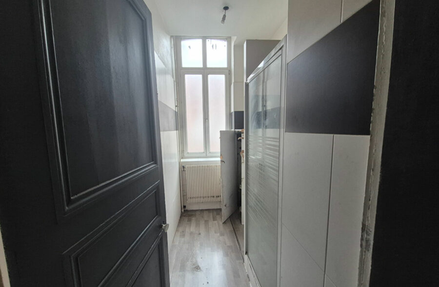 À VENDRE  Maison 7 pièces à rénover 142 m²  Secteur calme, proche transports et commerces
