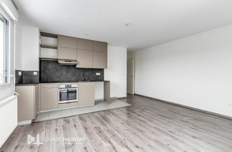 Appartement T3 avec balcon et parking La Madeleine