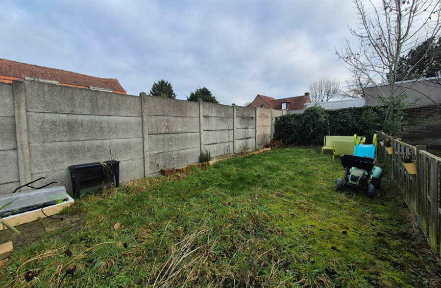 Croix Mairie, maison semi individuelle de 100 m², 3 chambres + jardin