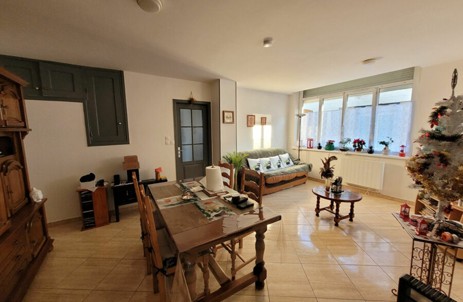 Immeuble de rapport avec 89000€ de revenus annuels