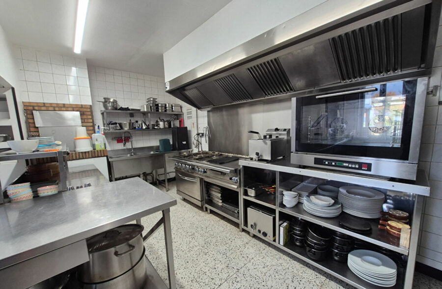 Ensemble Immobilier avec commerce et logement