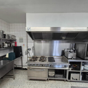 Ensemble Immobilier avec commerce et logement