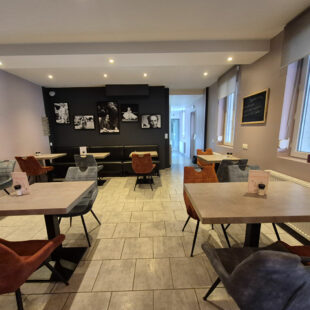 Ensemble Immobilier avec commerce et logement