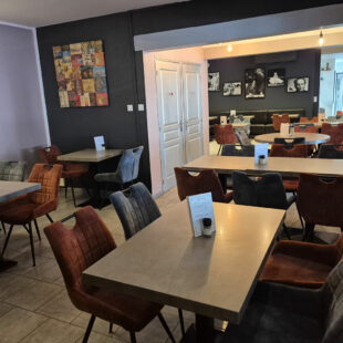 Ensemble Immobilier avec commerce et logement