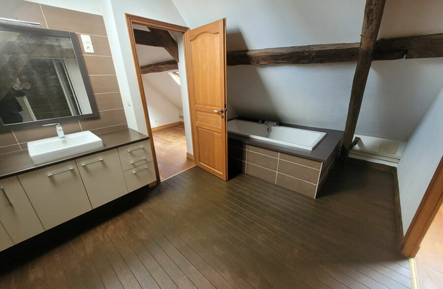 Maison  6 pièce(s) 160 m2