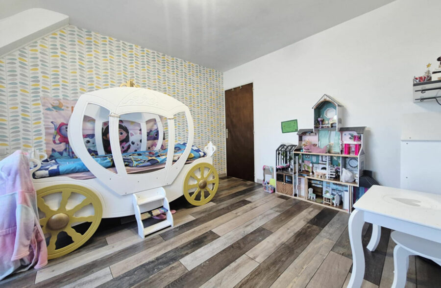 Maison de Campagne semi plain pied 4 chambres 2 salles de bain sous sol complet