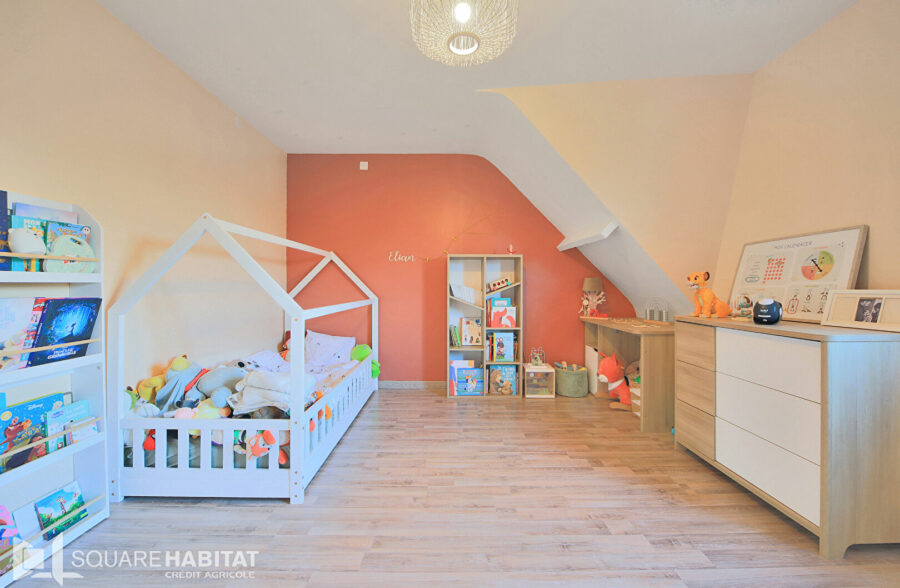 Maison familiale individuelle semi plain pied 5 chambres