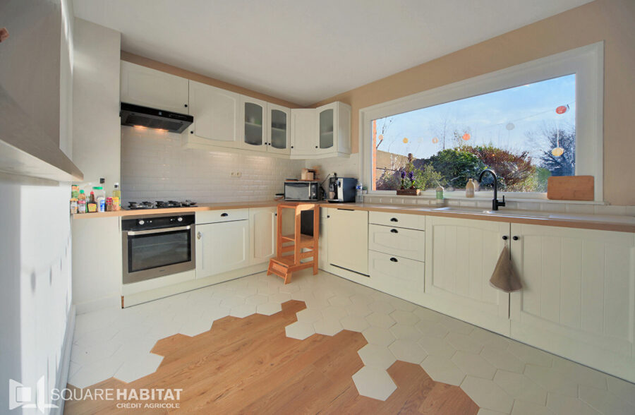 Maison familiale individuelle semi plain pied 5 chambres