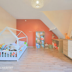 Maison familiale individuelle semi plain pied 5 chambres