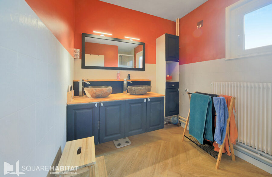 Maison familiale individuelle semi plain pied 5 chambres