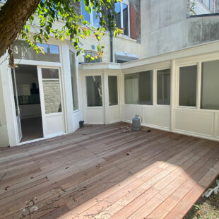 LILLE Nationale – Sacré coeur: T4 entièrement rénové avec une belle cour aérée