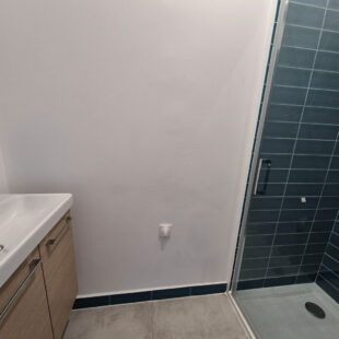 LILLE Nationale – Sacré coeur: T4 entièrement rénové avec une belle cour aérée