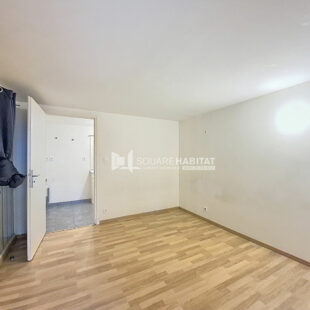 LOFT 150 m² 3 CHAMBRES ET STATIONNEMENT PRES DE LA GARE