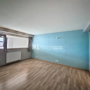 LOFT 150 m² 3 CHAMBRES ET STATIONNEMENT PRES DE LA GARE