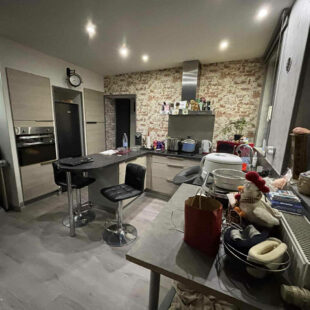 Maison semi individuelle semi plain pied