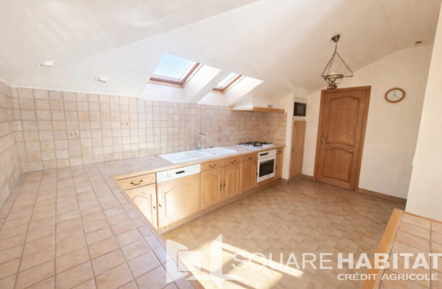 Maison Sachin 8 pièce(s) 141 m2