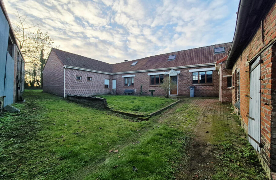 Corps de ferme Lespesses