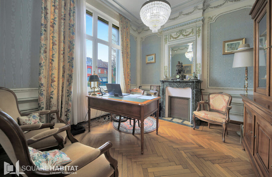 Élégante maison bourgeoise au fort potentiel