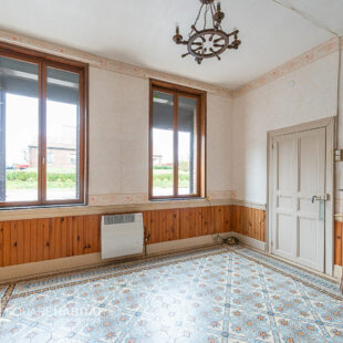 CORP DE FERME AVEC GRANGE ET TERRAIN DE 6200  M² <small>&nbsp;Sous compromis&nbsp;</small>