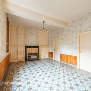 CORP DE FERME AVEC GRANGE ET TERRAIN DE 6200  M² <small>&nbsp;Sous compromis&nbsp;</small>