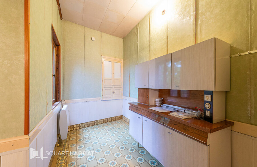 CORP DE FERME AVEC GRANGE ET TERRAIN DE 6200  M² <small>&nbsp;Sous compromis&nbsp;</small>