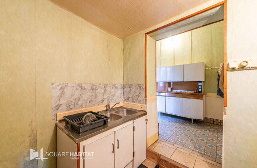 CORP DE FERME AVEC GRANGE ET TERRAIN DE 6200  M² <small>&nbsp;Sous compromis&nbsp;</small>