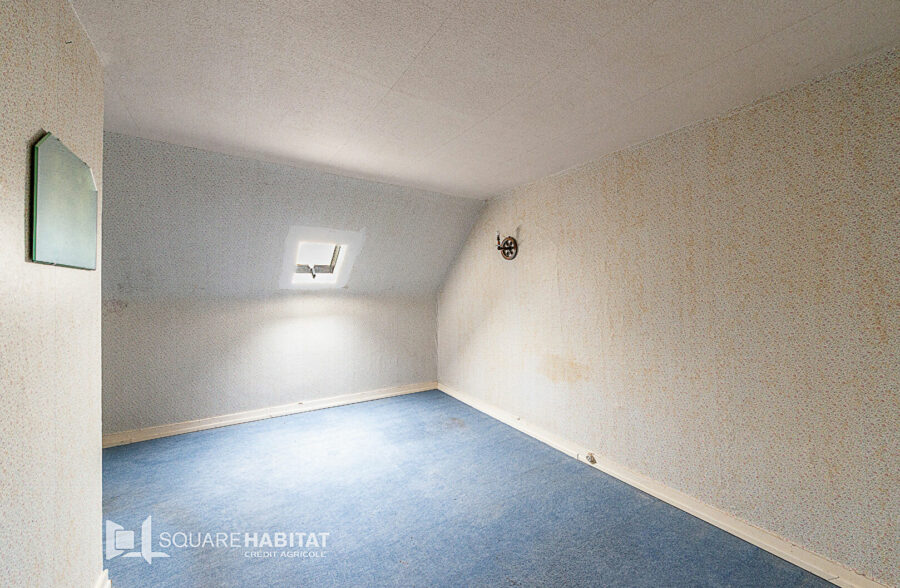 CORP DE FERME AVEC GRANGE ET TERRAIN DE 6200  M² <small>&nbsp;Sous compromis&nbsp;</small>