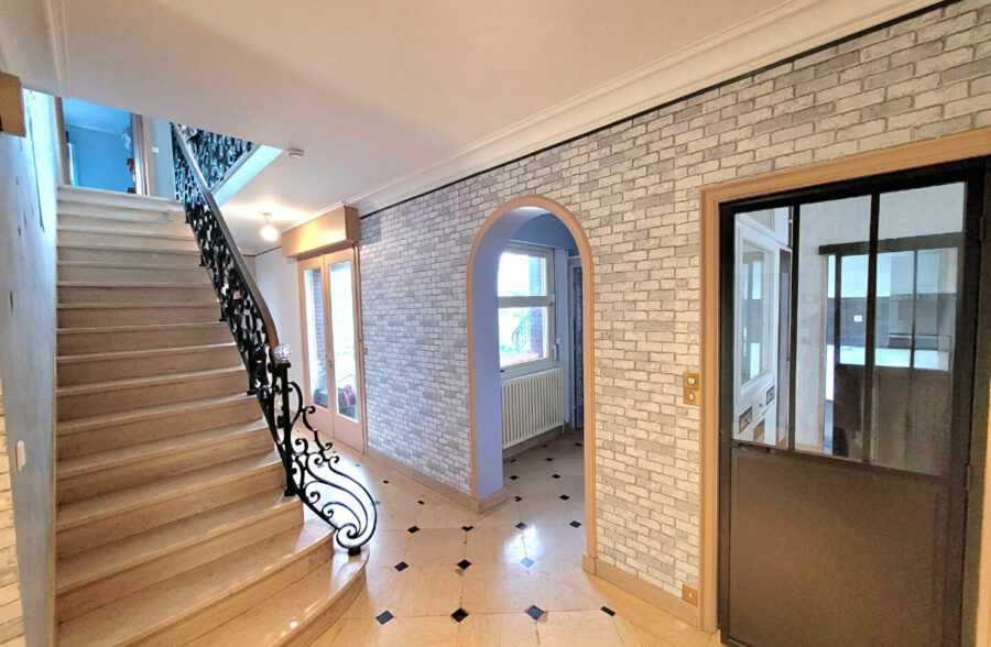 Maison Lewarde 8 pièce(s) 230 m2