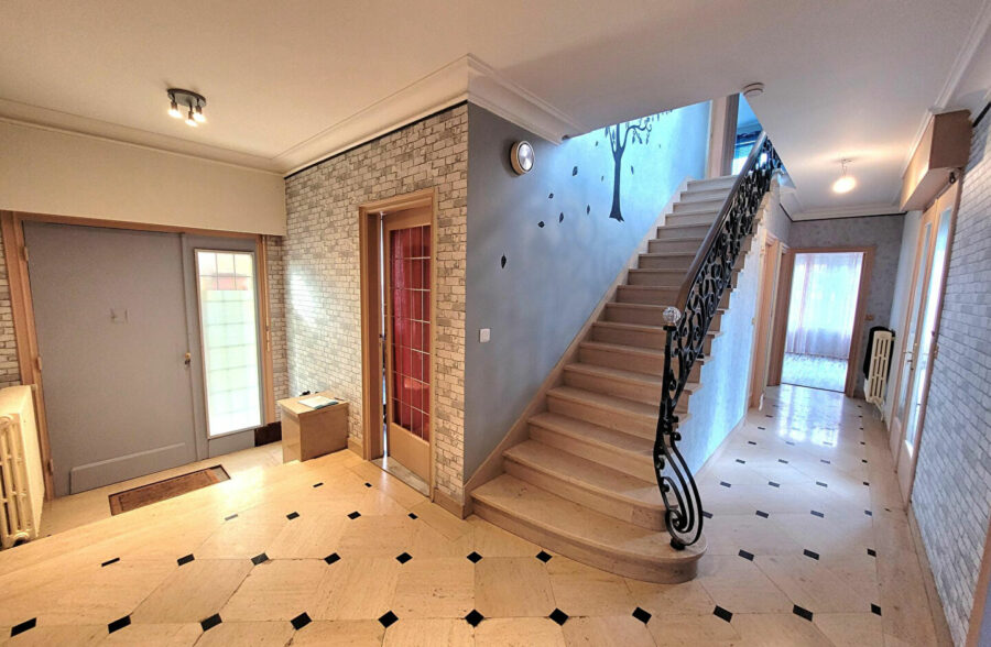 Maison Lewarde 8 pièce(s) 230 m2