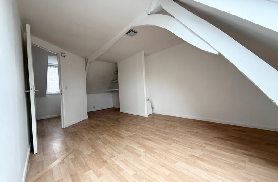 Roncq Blanc Four Semi plain-pied de plus de 100 m2