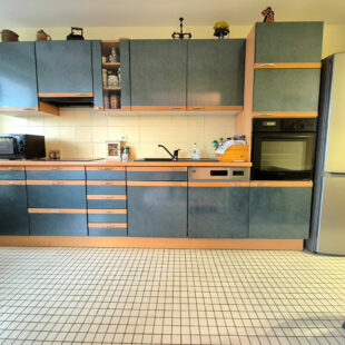 APPARTEMENT DOUBLE SEJOUR 3 CHAMBRES LOGGIA ET PARKING EN HYPER CENTRE