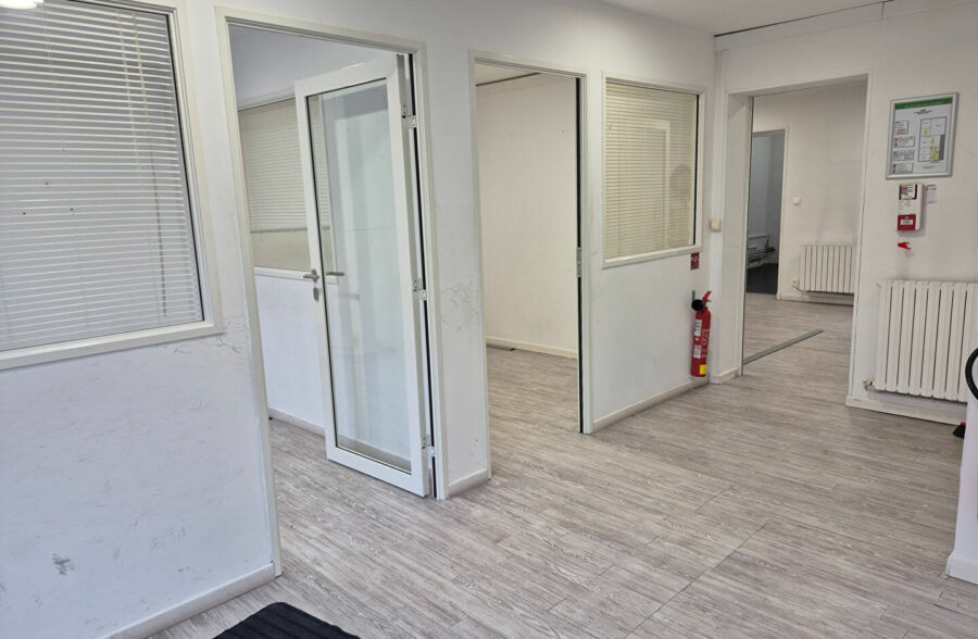 Local commercial Lens 65 m2