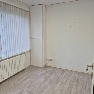 Local commercial Lens 65 m2