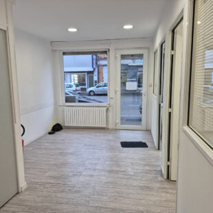 Local commercial Lens 65 m2