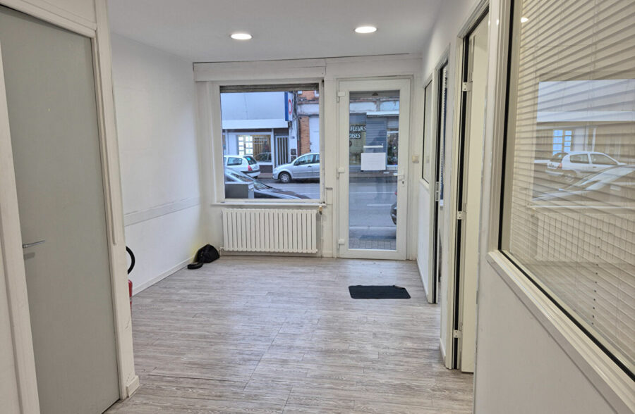 Local commercial Lens 65 m2
