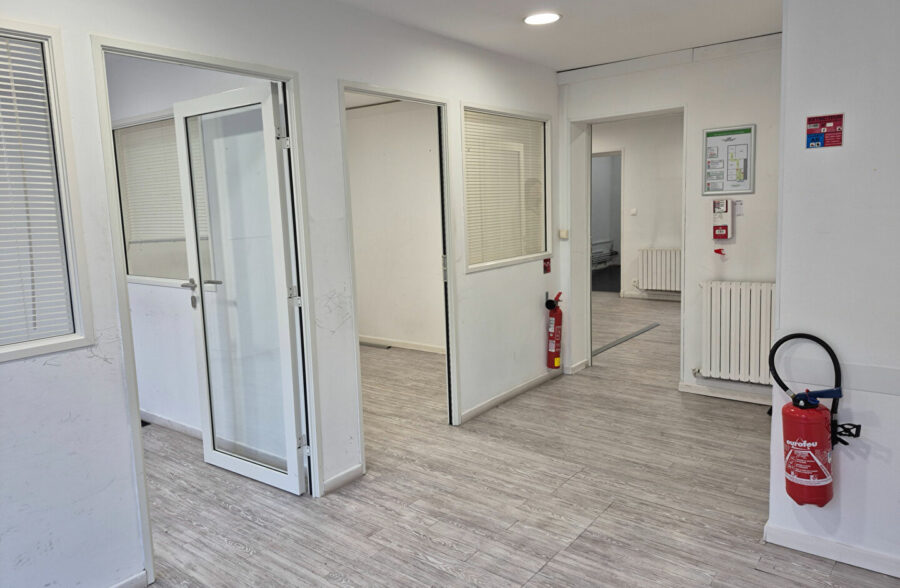 Local commercial Lens 65 m2