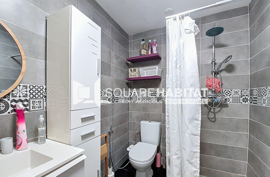 SQUARE HABITAT – MAISON SEMI-INDIVIDUELLE – GRAND GARAGE – GRAND JARDIN – APPARTEMENT INDÉPENDANT