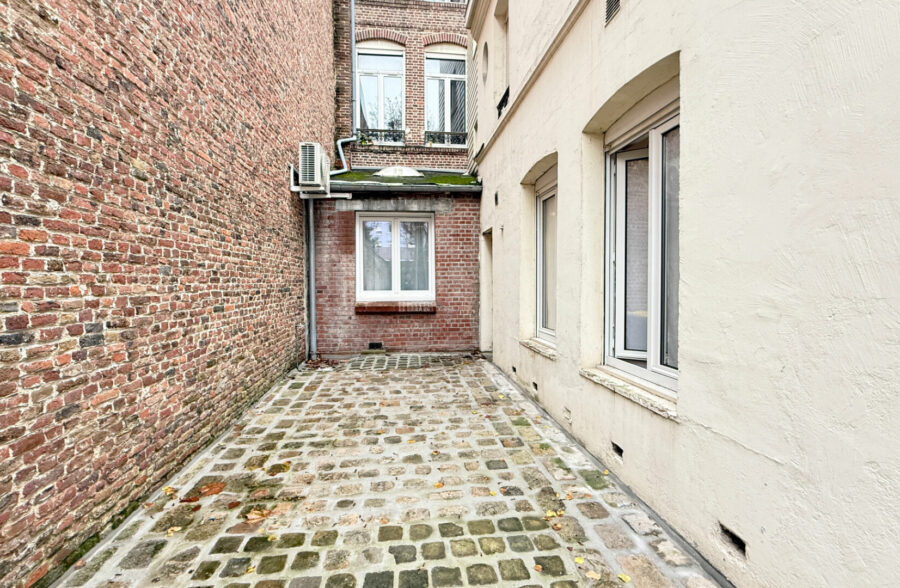 BOULEVARD VAUBAN : STUDIO ET CAVE VENDU LOUE IDEAL INVESTISSEUR