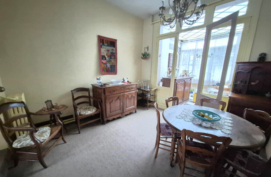 WAZEMMES / GAMBETTA : Maison 1930 4/5 chambres jardin et cave