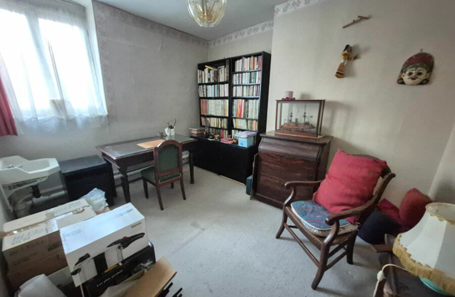 WAZEMMES / GAMBETTA : Maison 1930 4/5 chambres jardin et cave