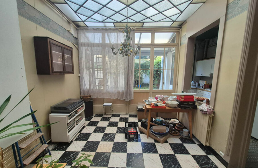 WAZEMMES / GAMBETTA : Maison 1930 4/5 chambres jardin et cave